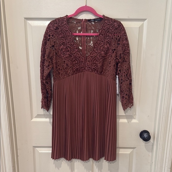 Zara NWT lace pleated dress, large - Picture 2 of 10
